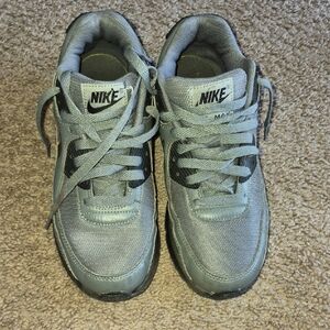 Nike Airmax Gray and Black Sneakers